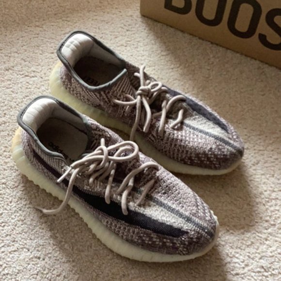 Athletic_Shoes